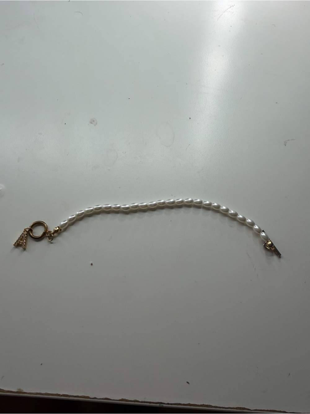 Classic Pearl Bracelet with Gold Accents - White